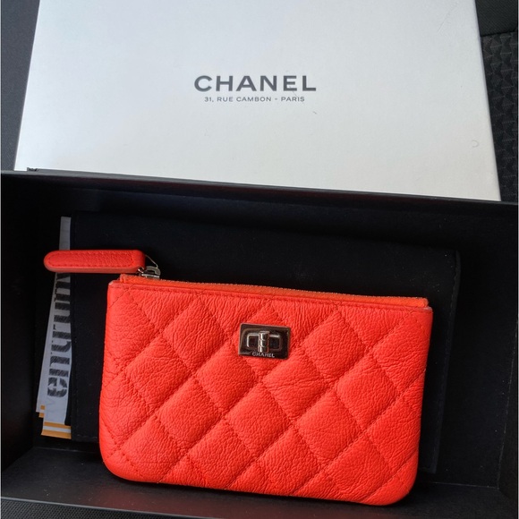 (Authenticated)Chanel Quilted Makeup Bag - Picture 2 of 8